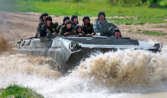 Panzer fahren in Prag